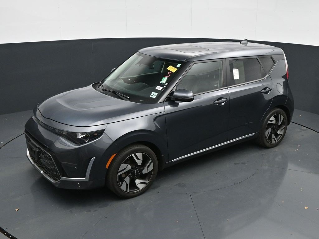Used 2023 Gravity Gray Kia GT-Line image 19