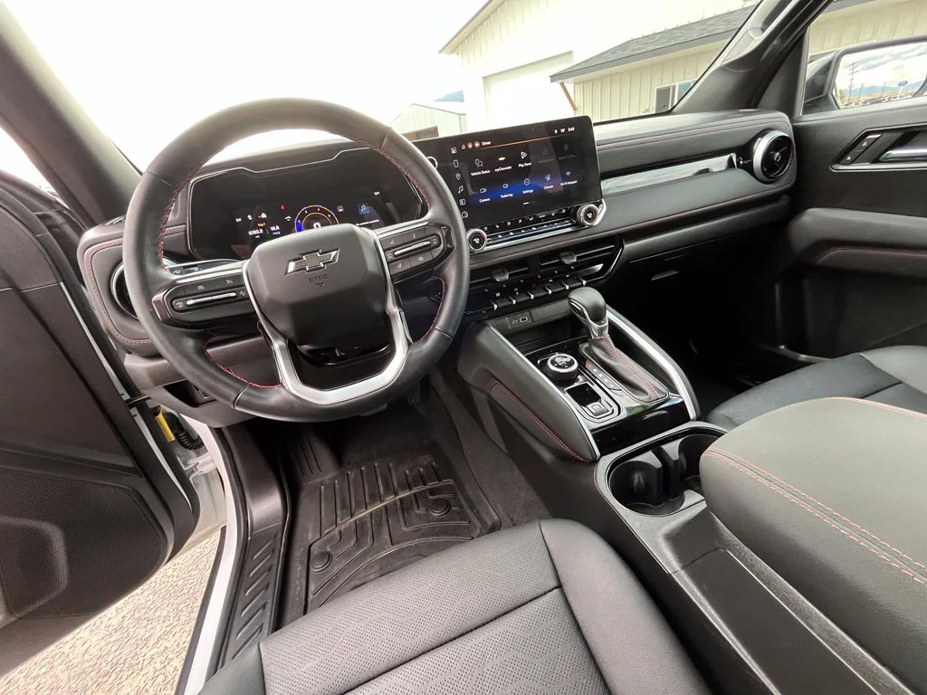Used 2026 White Chevrolet Z71 image 10