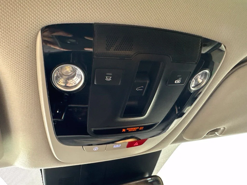 Used 2023 Silver Kia S image 35