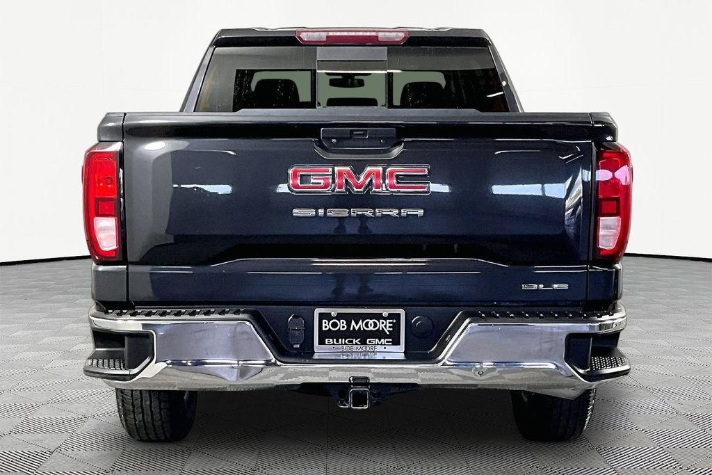 Used 2020 Black GMC SLE image 5