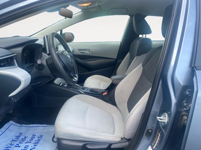 Used 2021  Toyota LE image 10