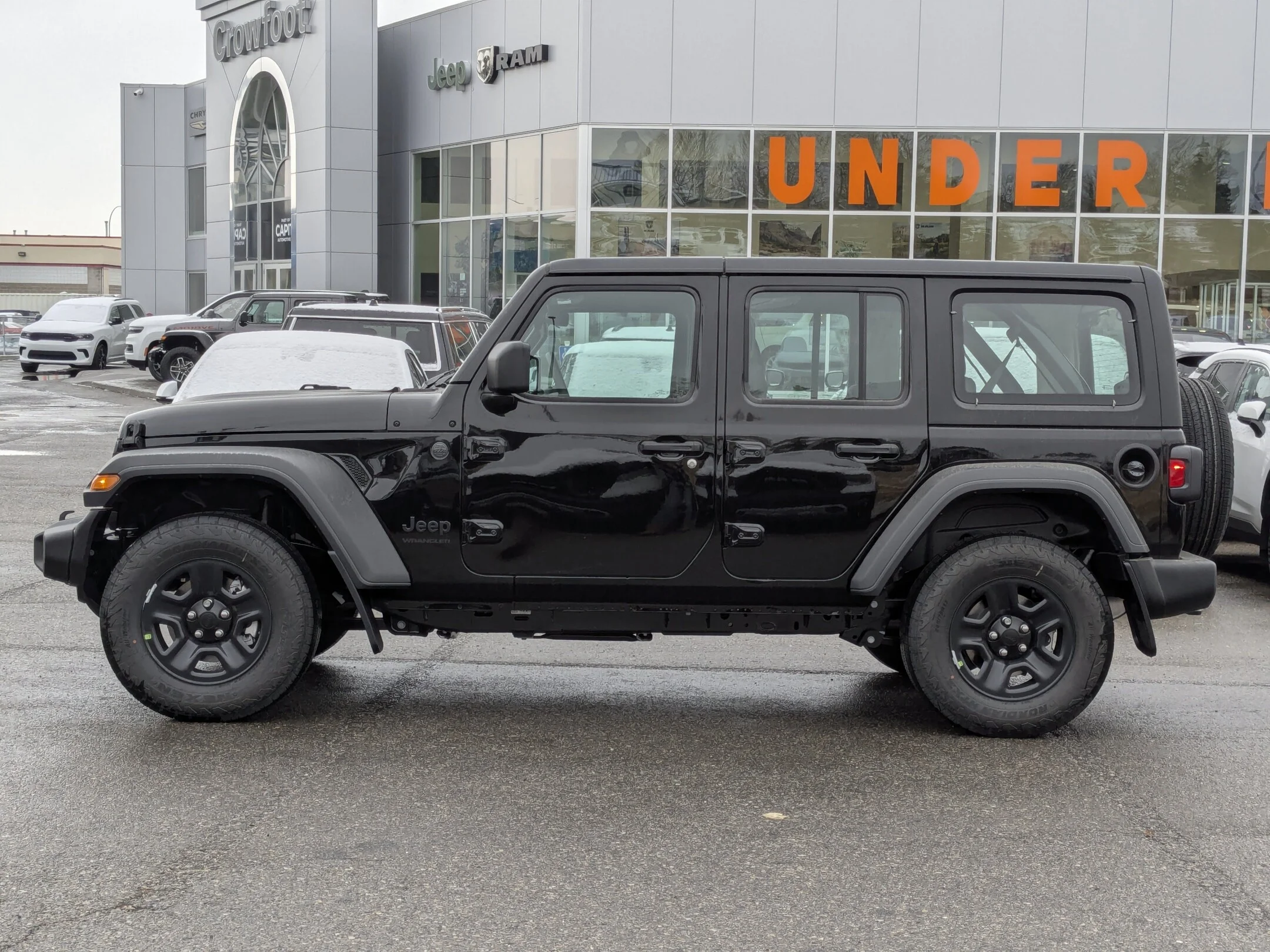 New 2026 Black Jeep Sport - - Black 3-Pc Hard Top - 8-Spd Auto - 12.3 Uconnect 5 - Dana M200 Rear Axle & More! image 5