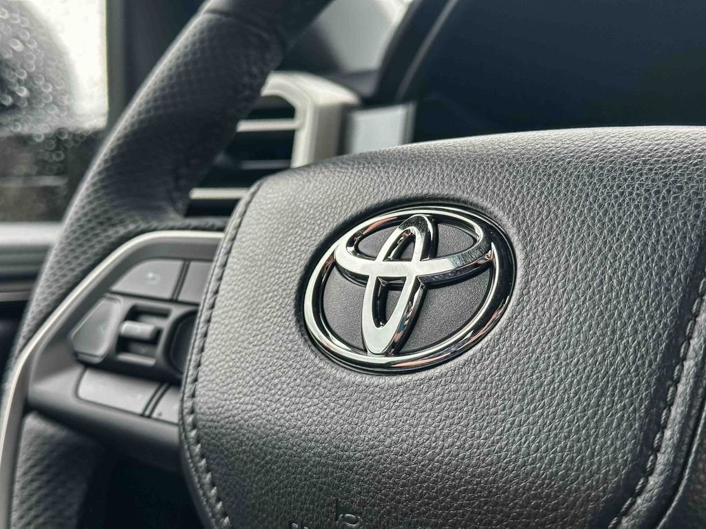 New 2026 Midnight Black Metallic Toyota  SR5 image 19