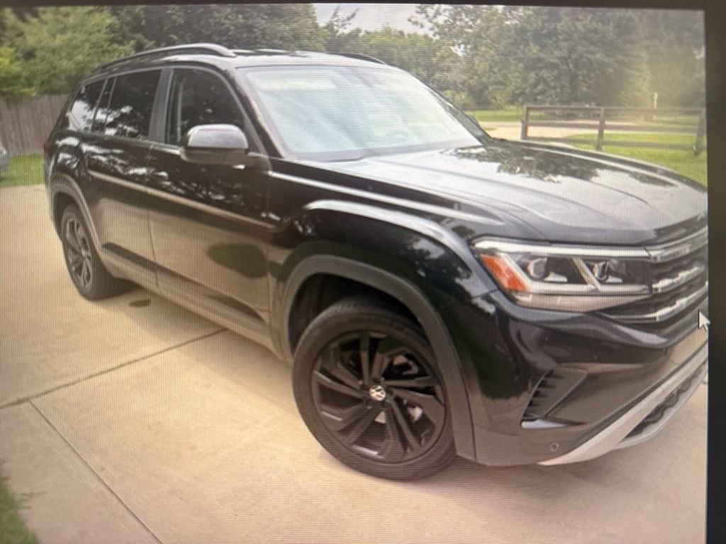 2022 Volkswagen Atlas 2.0T SE w/Tech's photo