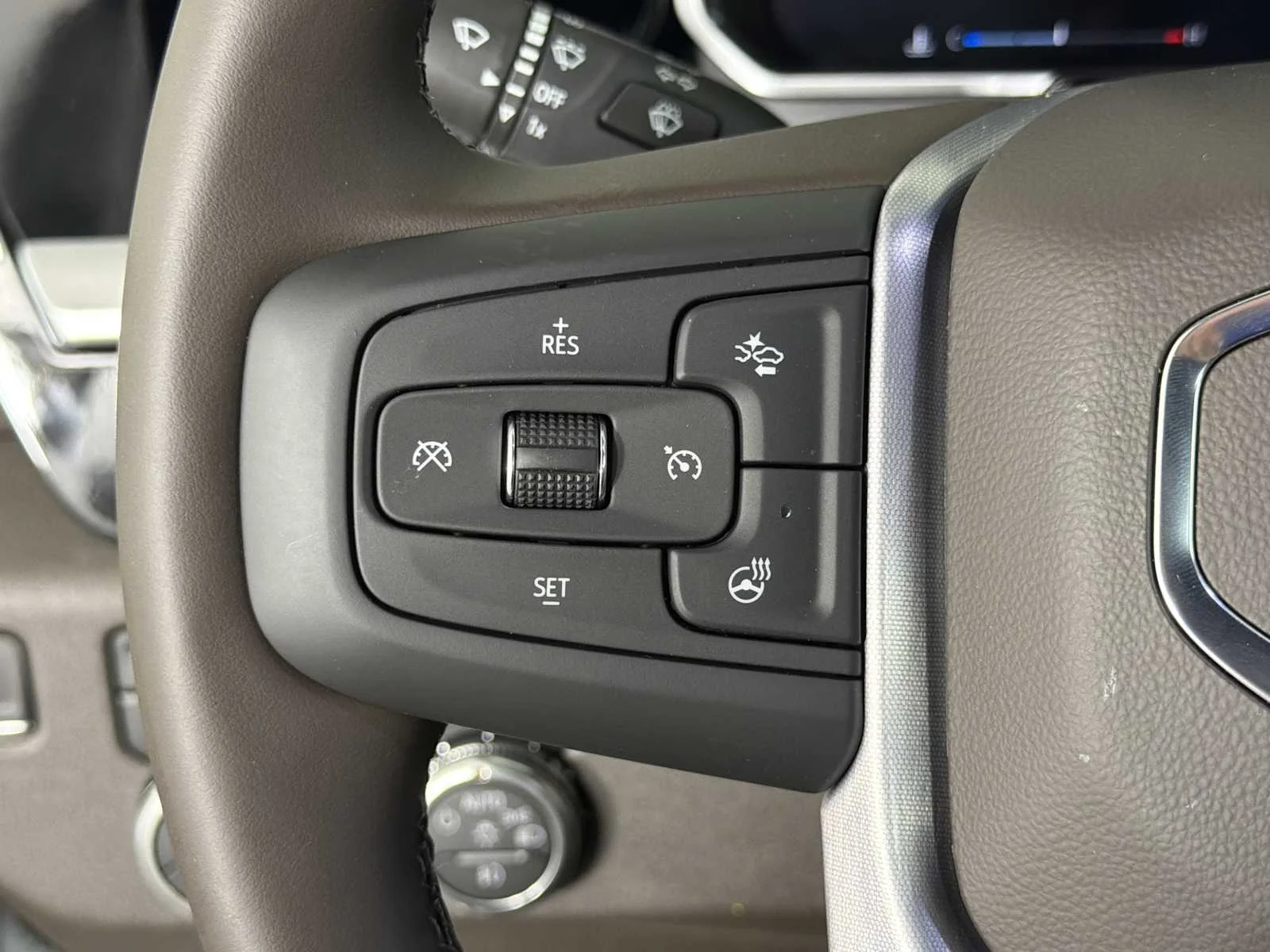 New 2026 Summit White GMC SLT image 24