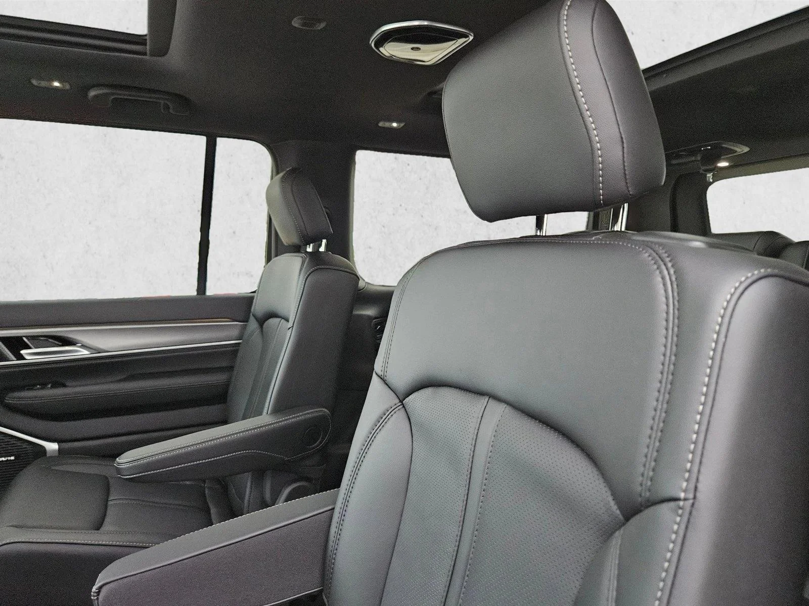 New 2026 High Gloss Black Exterior Paint Jeep  image 16