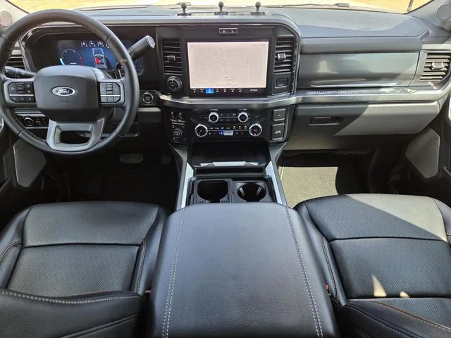 Used 2025 Avalanche Ford Lariat image 13