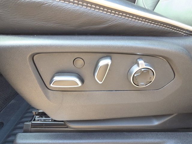 Used 2026 Onyx Black GMC AT4X image 26