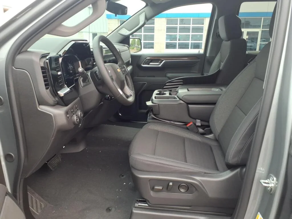 New 2026 Sterling Gray Metallic Chevrolet LT image 7