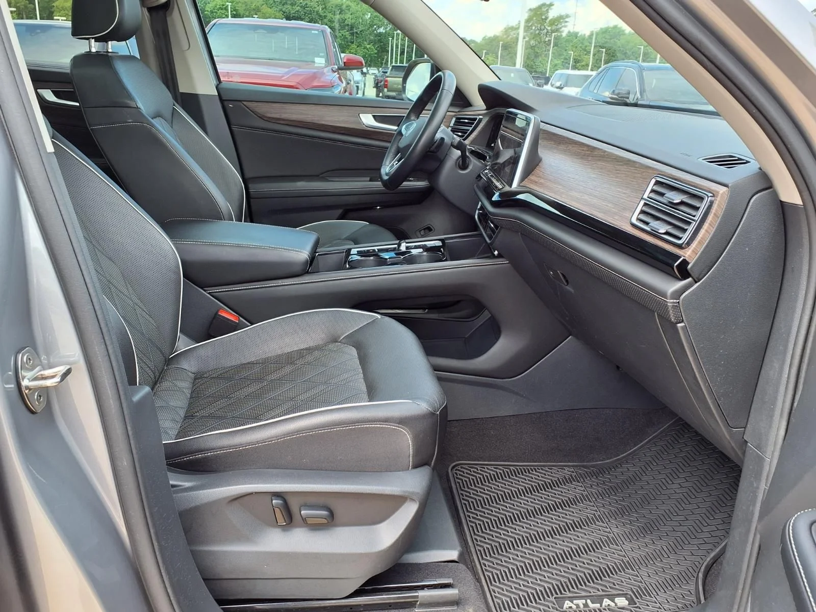 Used 2024 Silver Volkswagen 2.0T SEL Premium R-Line image 20