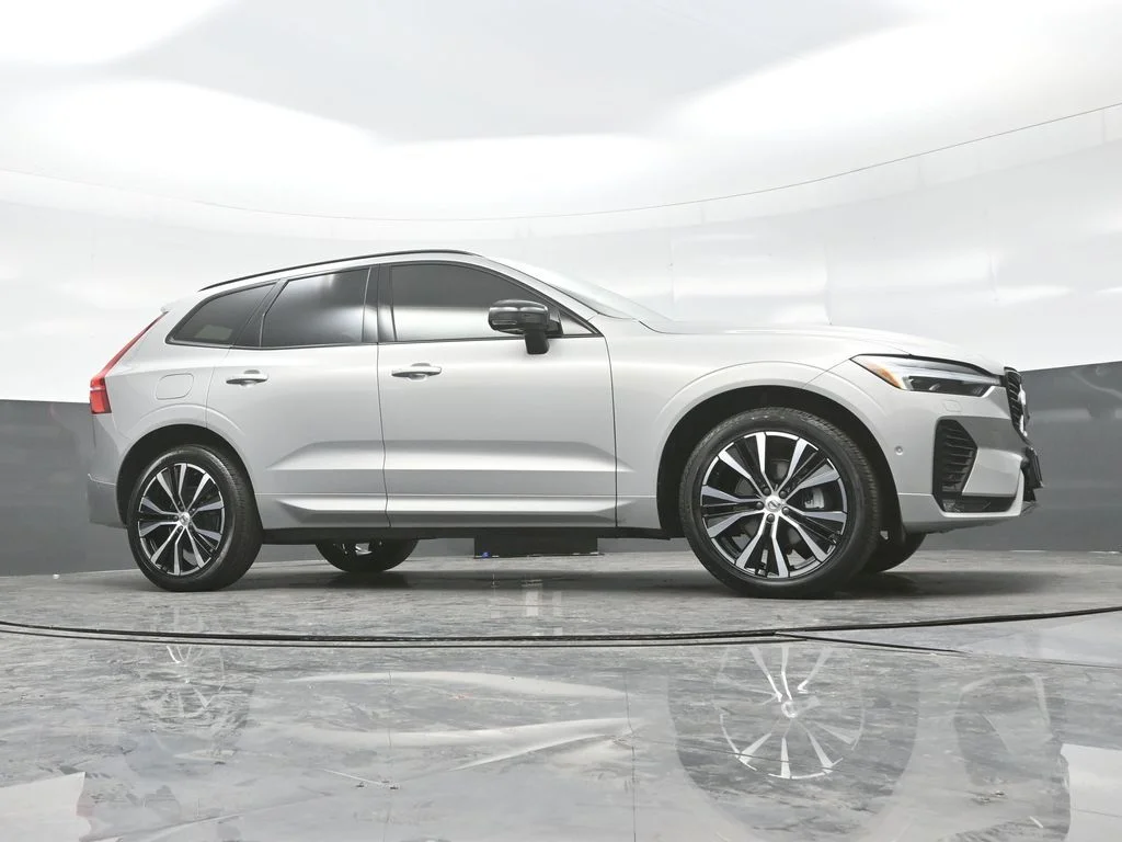 Certified Used 2023 Silver Dawn Volvo Plus image 25