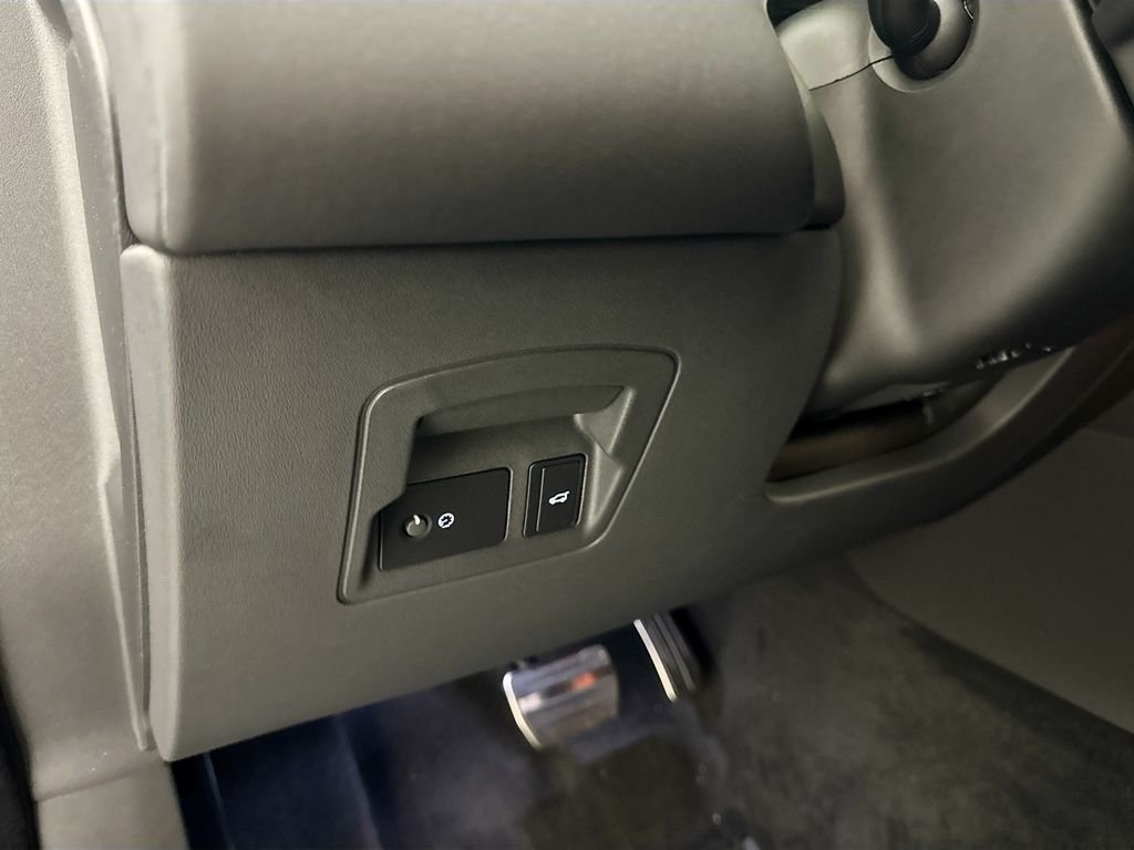 New 2026 Arroios Grey Land Rover Belgravia Edition image 10