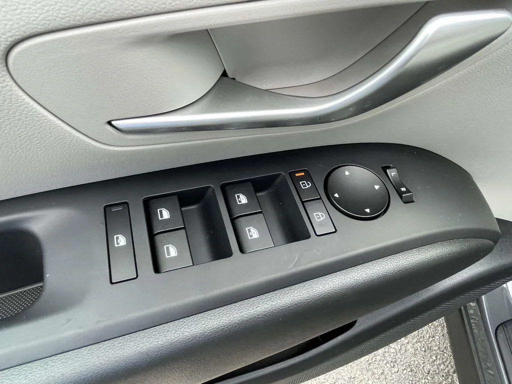 Used 2026 Ecotronic Gray Hyundai SEL image 15