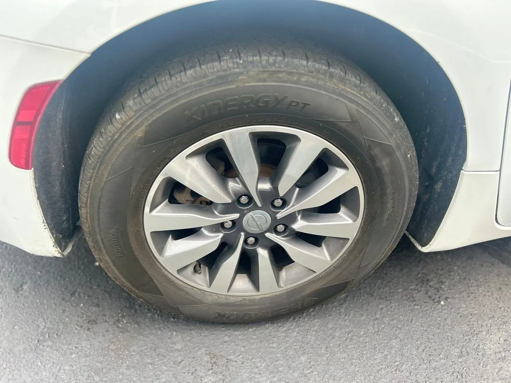 Used 2020 White Chrysler Touring L Plus image 45