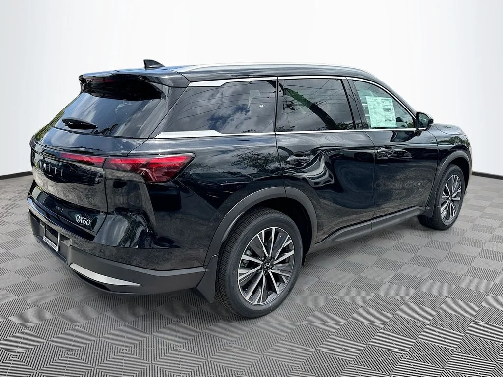 New 2027 MINERAL BLACK INFINITI Luxe FWD image 5