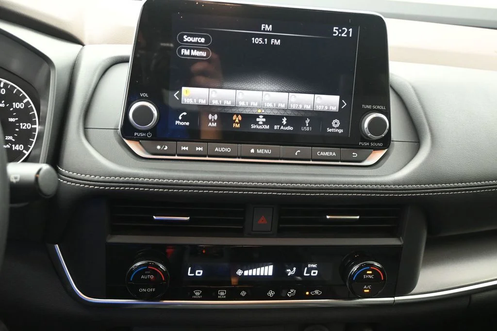 Used 2023 Gray Nissan SV image 16