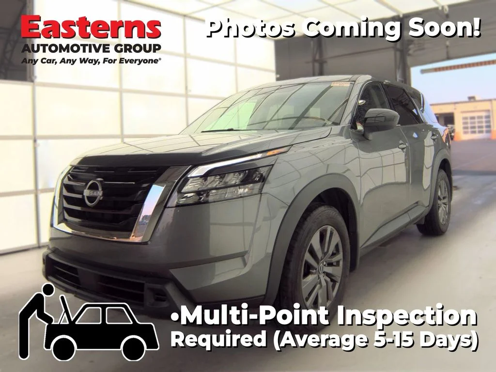 Used 2024 Gray Nissan S image 1
