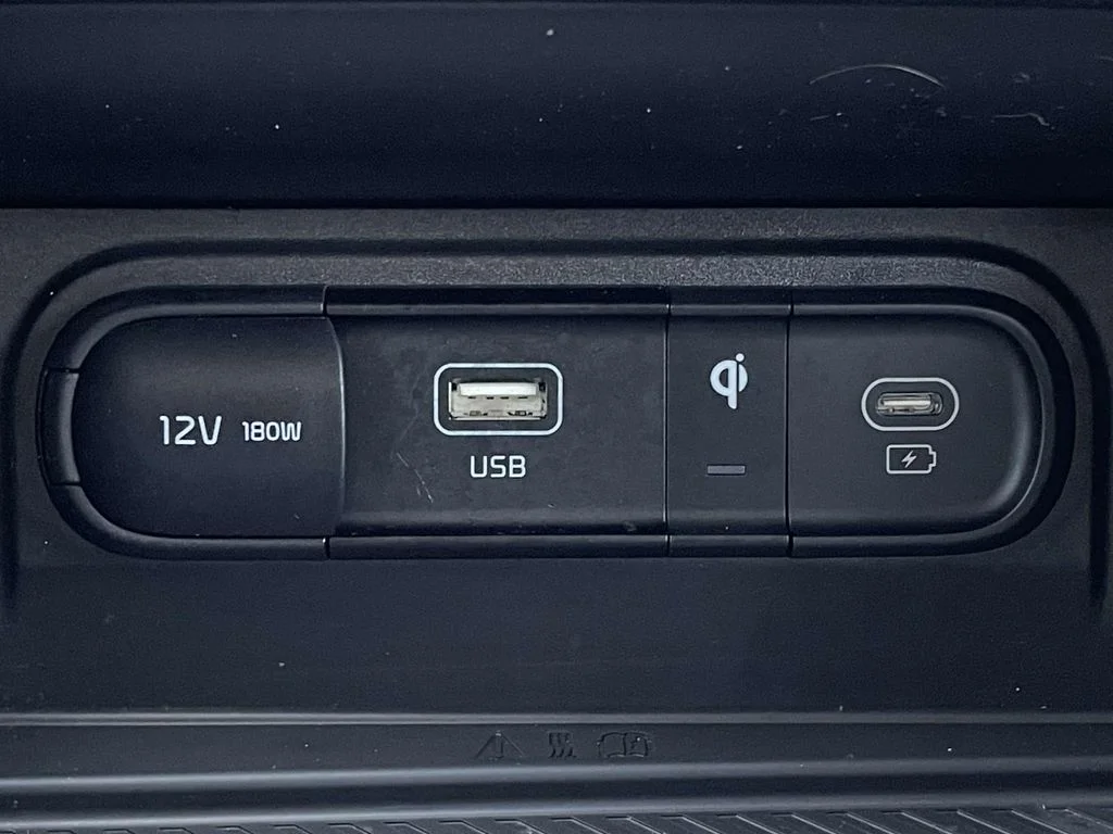 Used 2025 Sapphire Blue Kia EX image 21