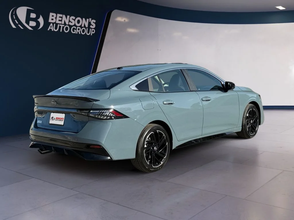 New 2027 Gray Nissan SR image 5