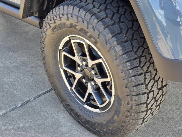 New 2026 Anvil Clear-Coat Exterior Paint Jeep Rubicon image 5