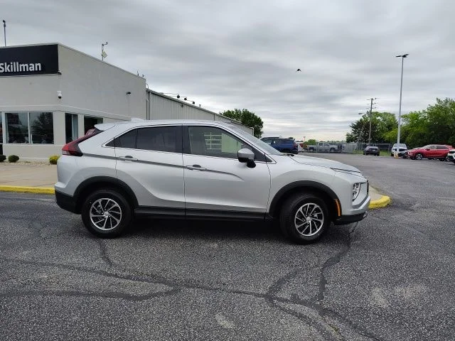 New 2026 Gray Mitsubishi ES image 8