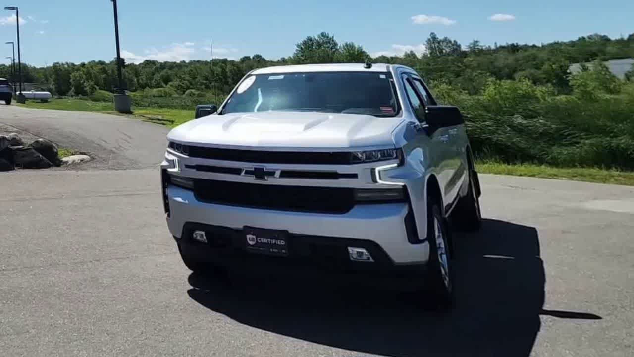 Used 2021 Silver Ice Metallic Chevrolet RST image 3