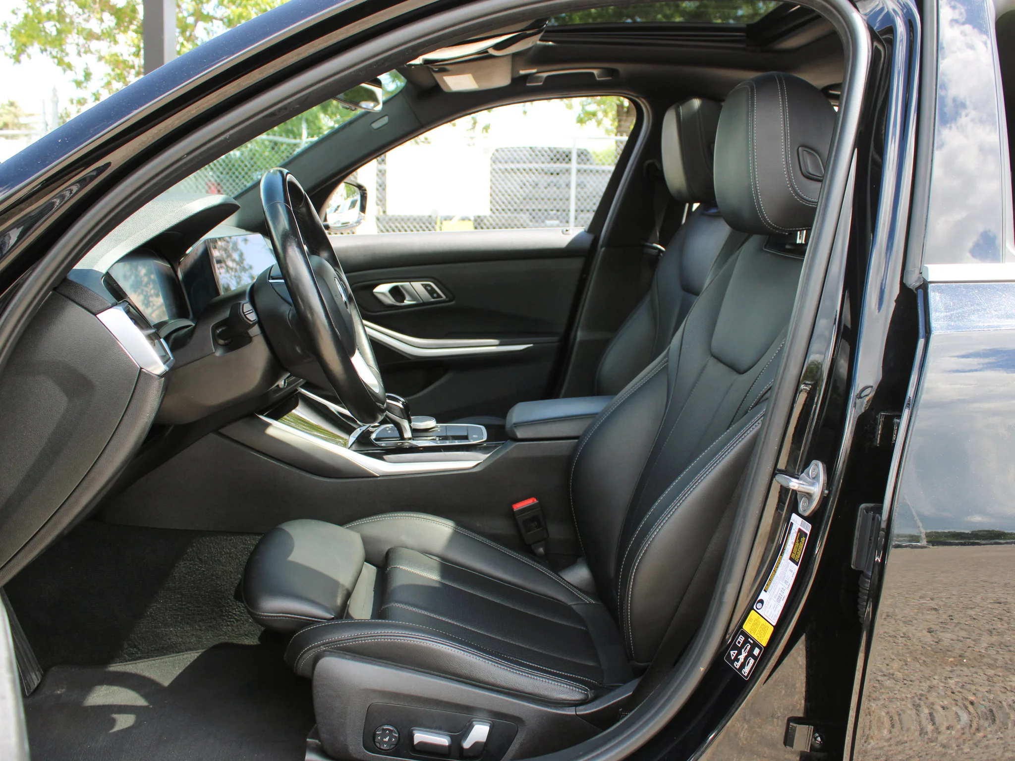 Certified Used 2022 Black BMW 330i xDrive*No Accidents | Heated Leather | Backup Camera | Nav | 255 HP | Apple CarPlay | AWD image 3