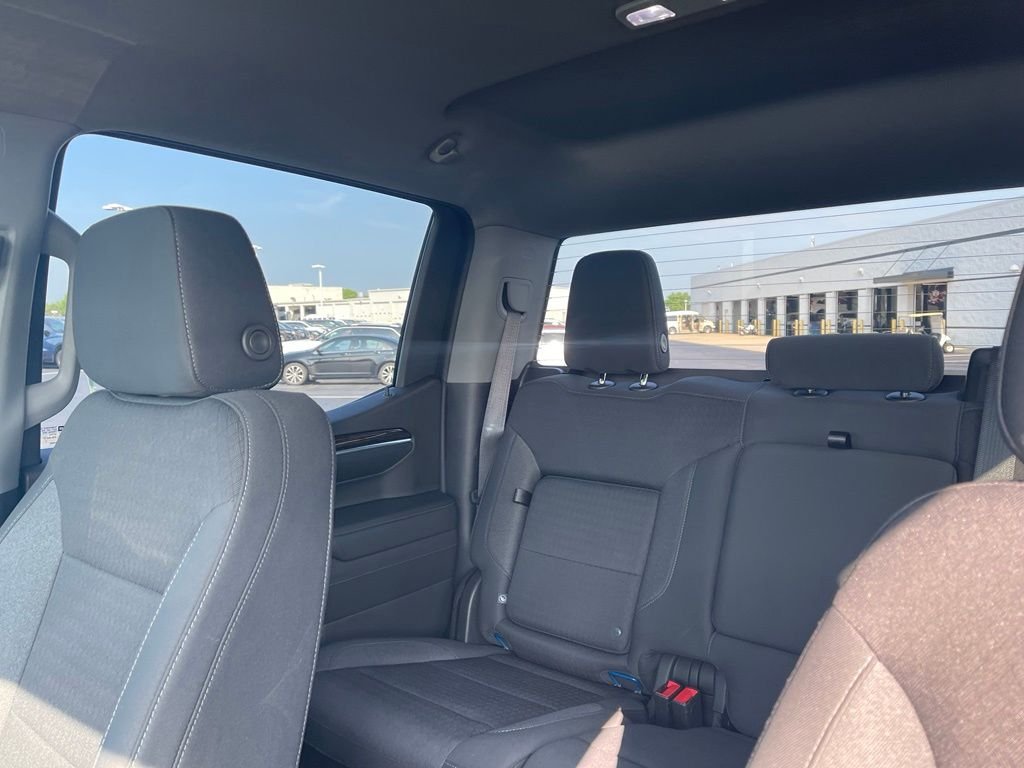 Used 2022 Dynamic Blue Metallic GMC Elevation image 16