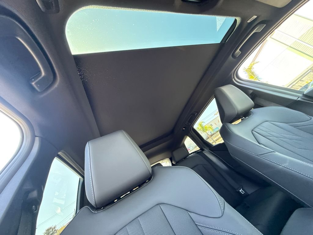Used 2026 Gray BMW M50 xDrive image 15