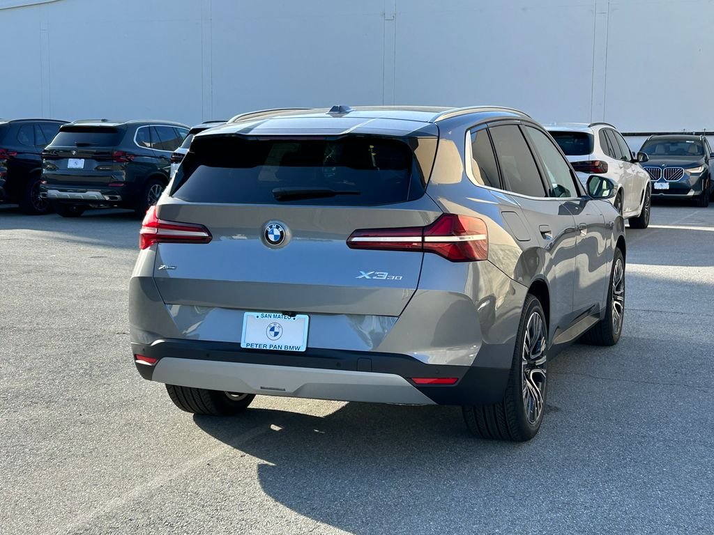 New 2026 Skyscraper Grey Metallic BMW 30 xDrive image 5
