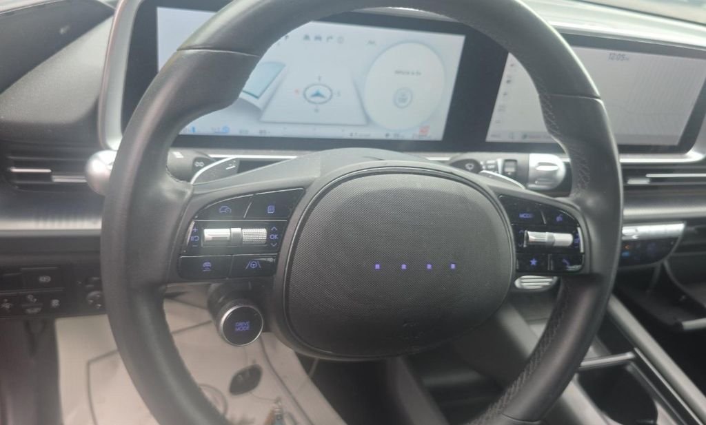 Used 2023 Red Hyundai SEL image 7