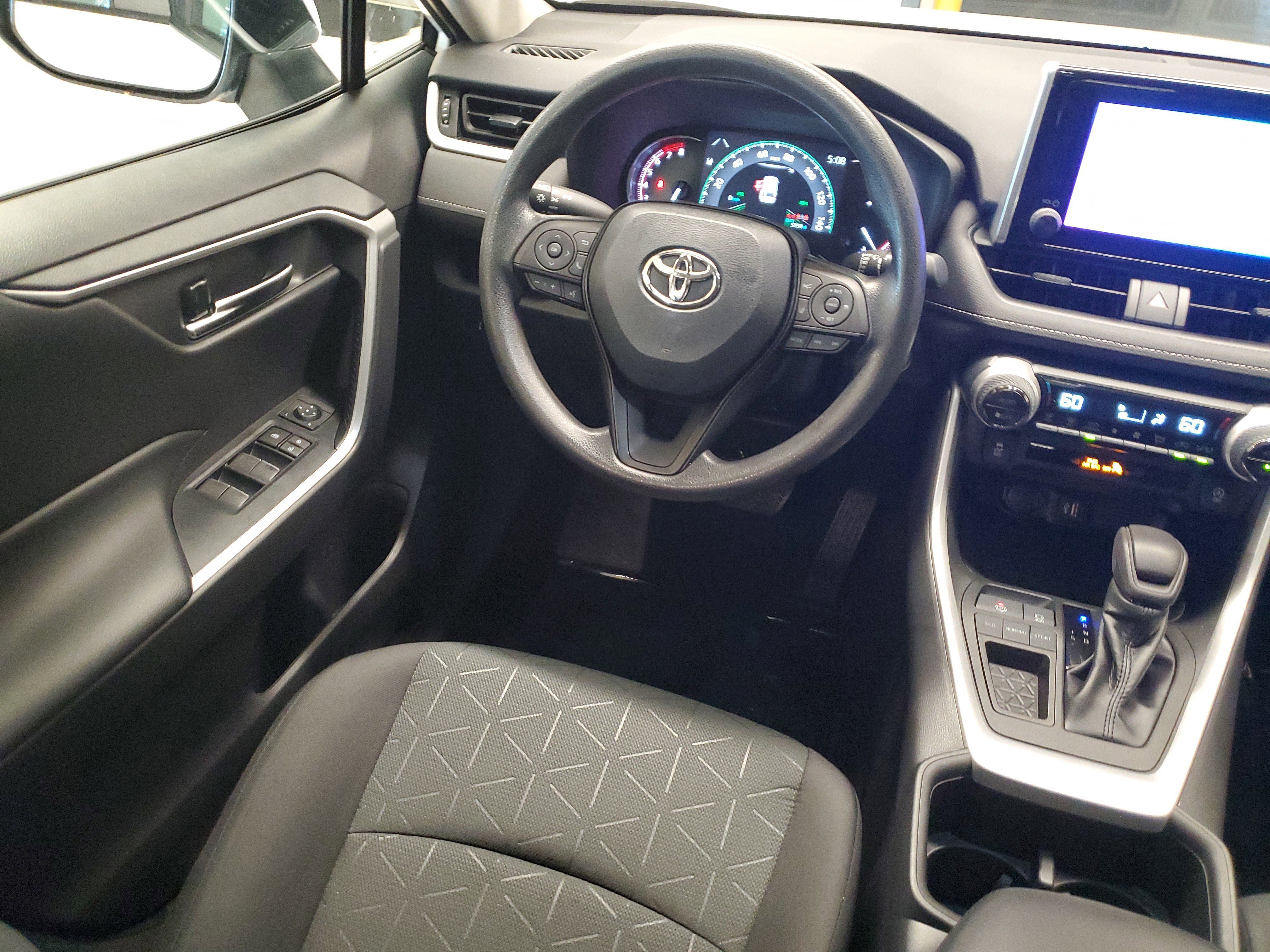 Used 2023 Ice Toyota XLE image 15