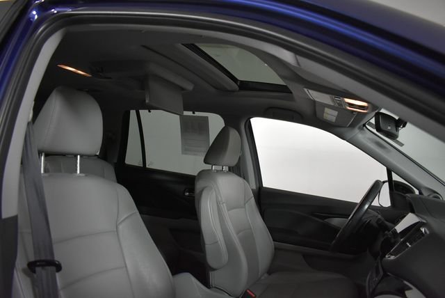 Used 2019 Blue Honda Touring image 14