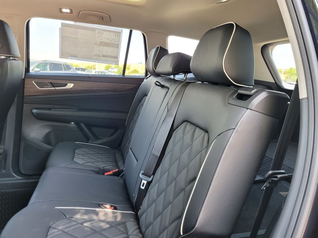 2025 Volkswagen Atlas SEL Premium R-Line - Photo 14