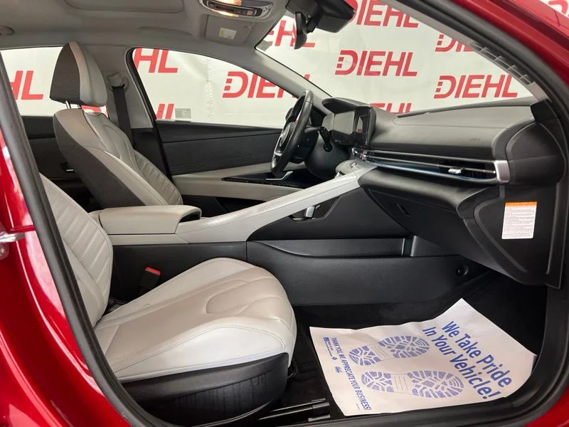 Used 2025 Red Hyundai Limited image 12