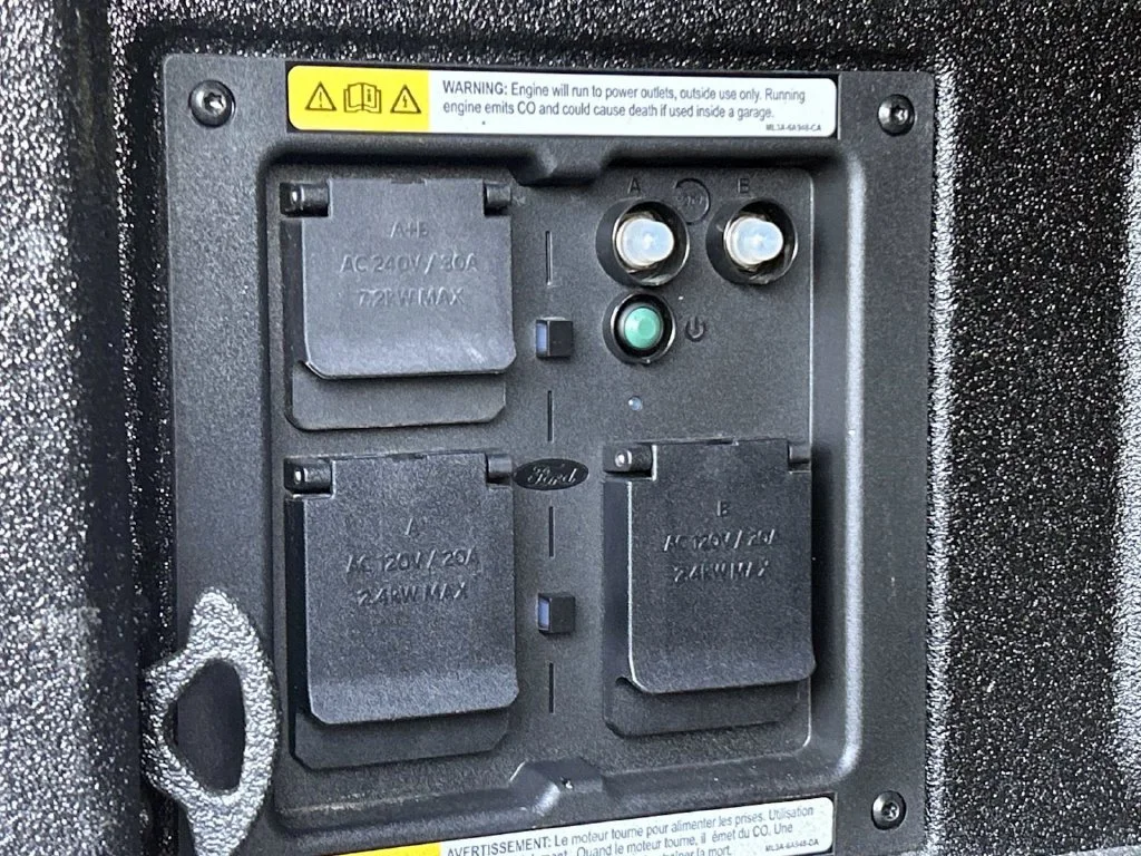 Used 2025 Black Ford Platinum image 12