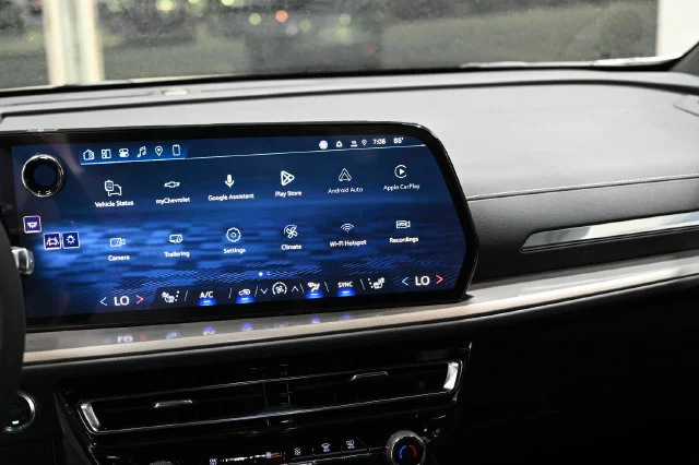 2027 Chevrolet Traverse LT - Photo 16