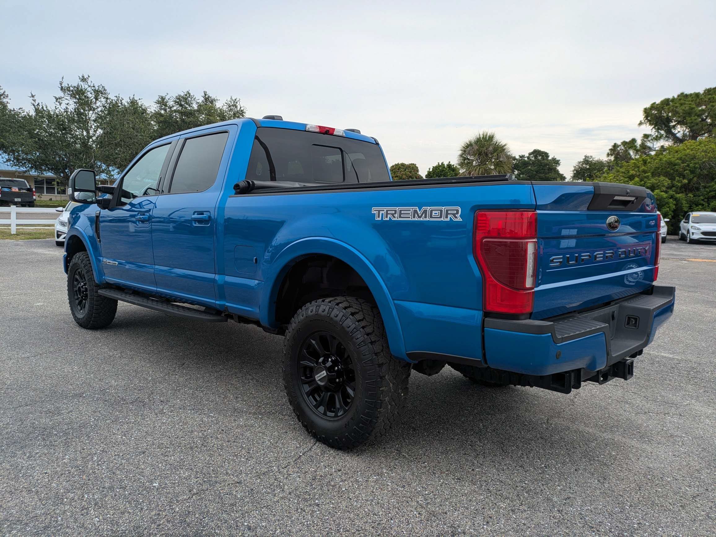 Used 2020 Velocity Blue Metallic Ford LARIAT image 6