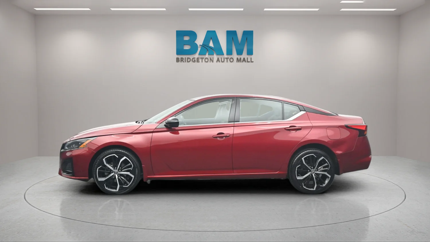 Used 2023 Red Nissan SR Intelligent AWD image 5