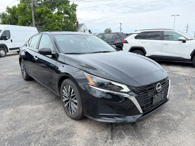 Used 2024 Black Nissan 2.5 SV image 11