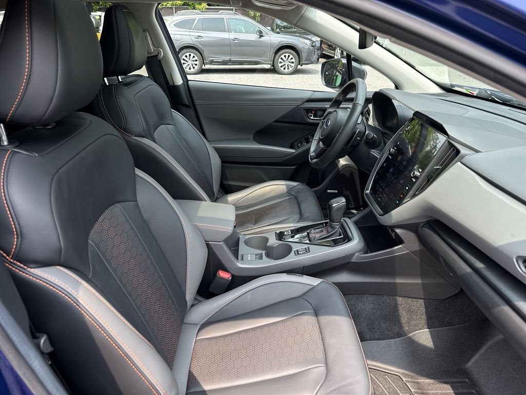 Used 2025 Sapphire Blue Pearl Subaru Limited image 25