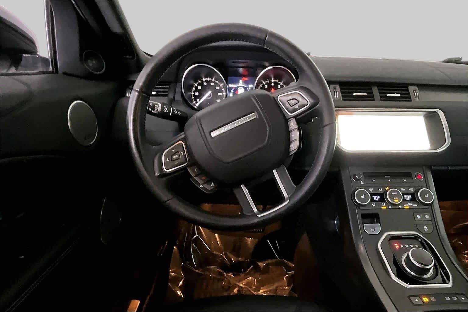 Used 2018 Fuji White Land Rover HSE image 6