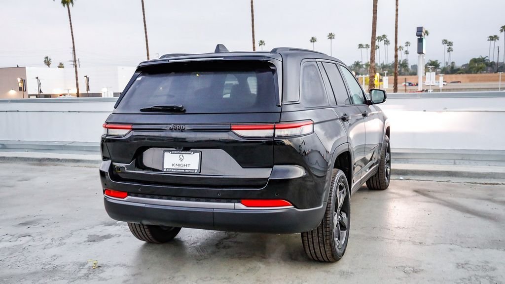 New 2026 Diamond Black Jeep Limited image 9