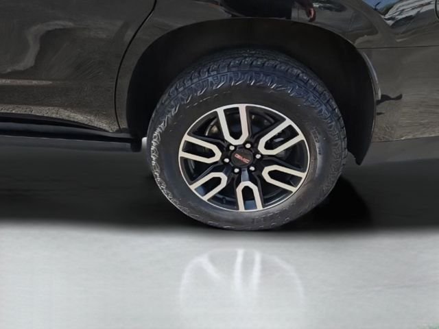 2024 GMC Yukon AT4 - Photo 35