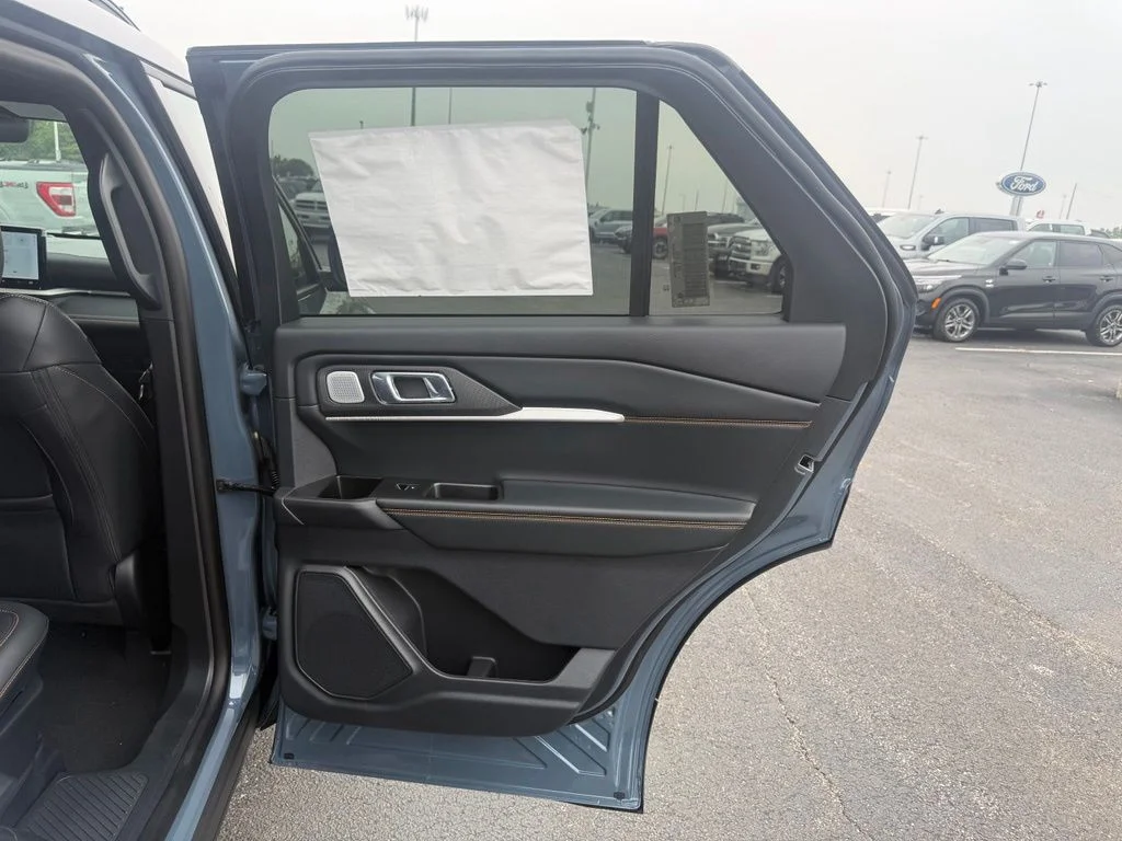 New 2026 Vapor Blue Metallic Ford Tremor® image 54