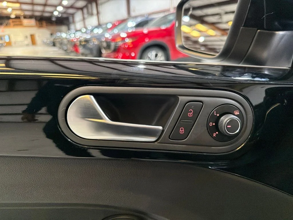 Used 2019 Black Volkswagen 2.0T Final Edition SEL image 29