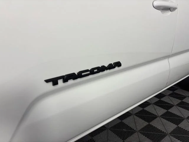 Used 2023 White Toyota SR image 33
