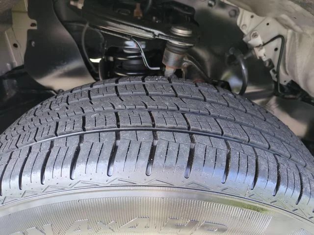 Used 2021 Gray Ford XLT image 11