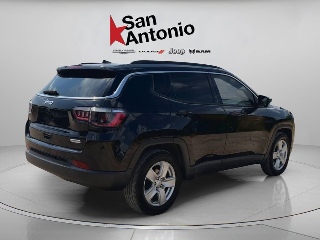 Used 2022 Black Jeep Latitude image 15