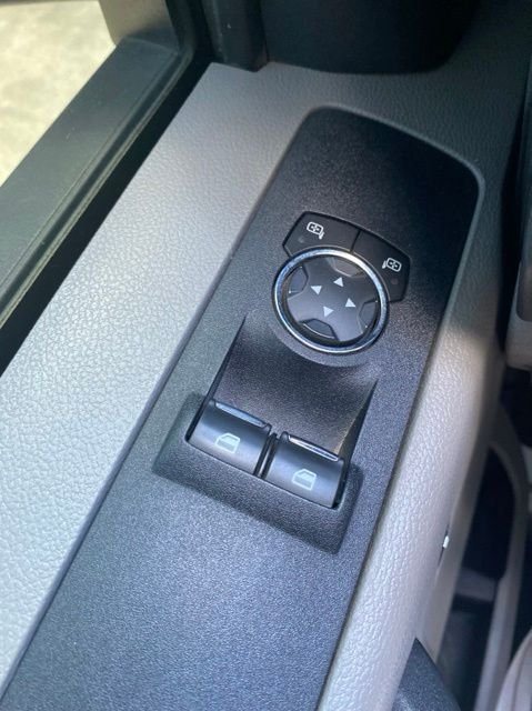 Used 2019 White Ford XL image 25
